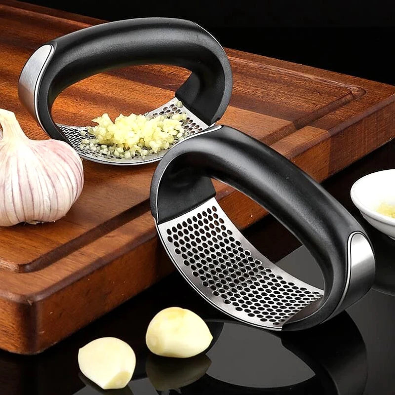 1Pcs Stainless Steel Garlic Press Crusher Manual Garlic Mincer Chopping Garlic Tool