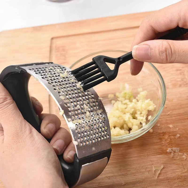 1Pcs Stainless Steel Garlic Press Crusher Manual Garlic Mincer Chopping Garlic Tool